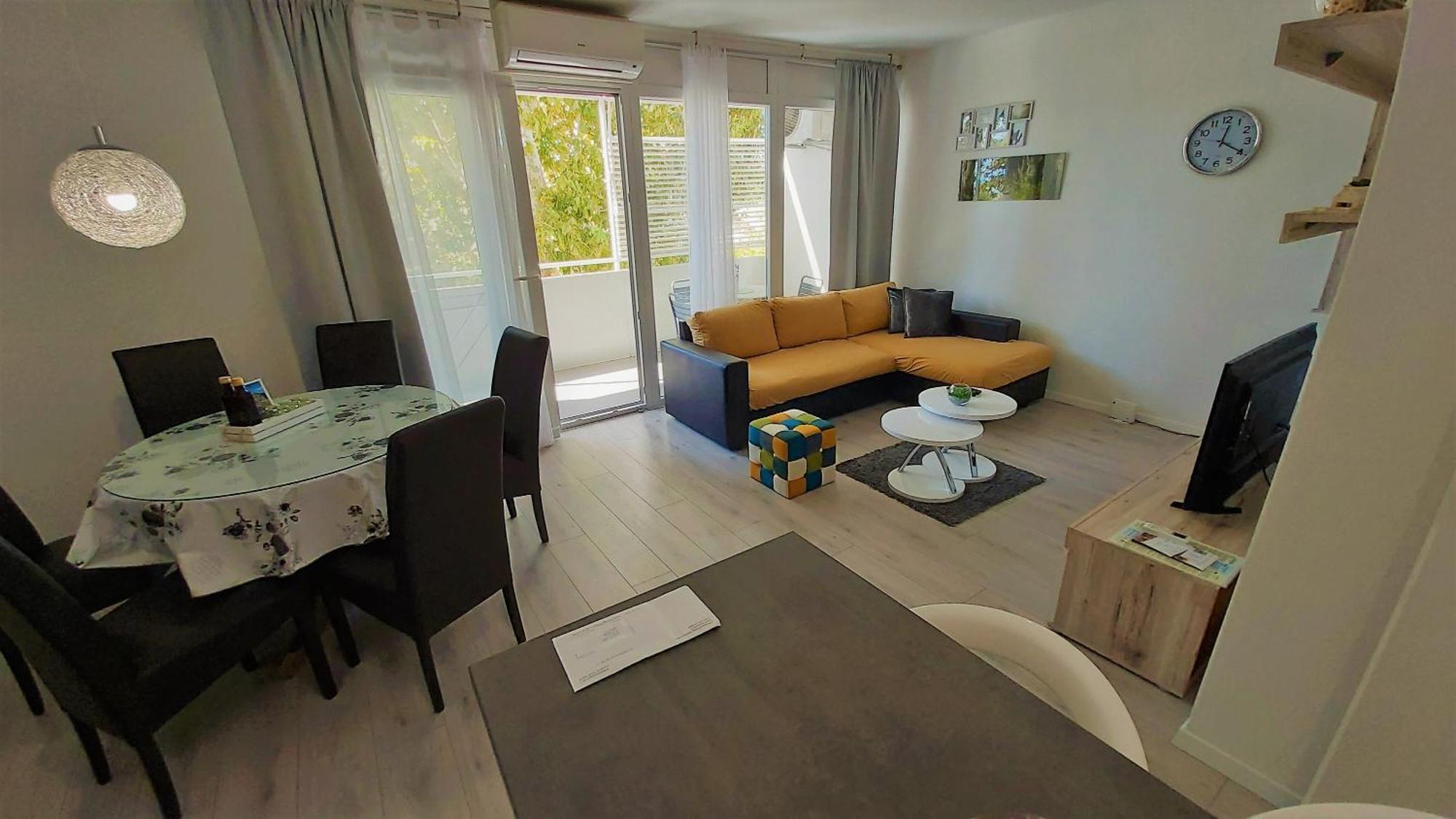 Apartment Punta โอมิช ภายนอก รูปภาพ