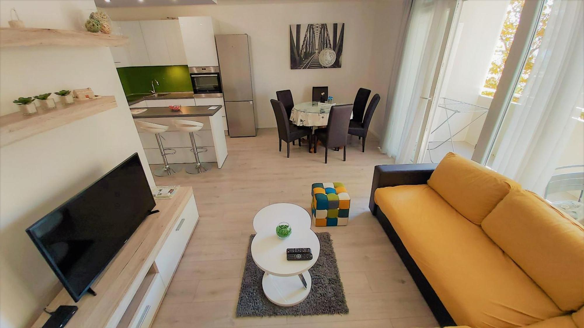 Apartment Punta โอมิช ภายนอก รูปภาพ