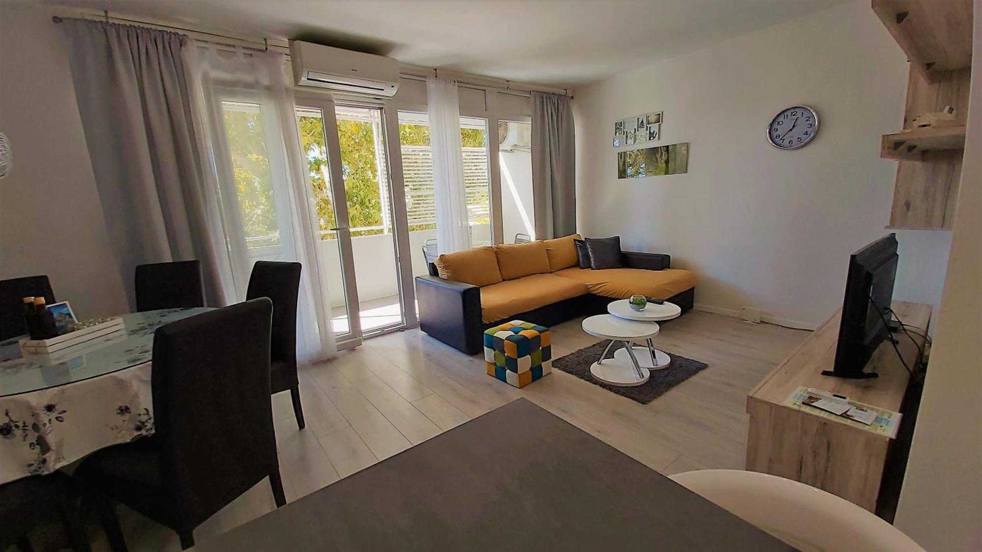 Apartment Punta โอมิช ภายนอก รูปภาพ